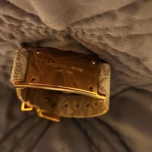 EUC authentic Michael Kors bracelet!